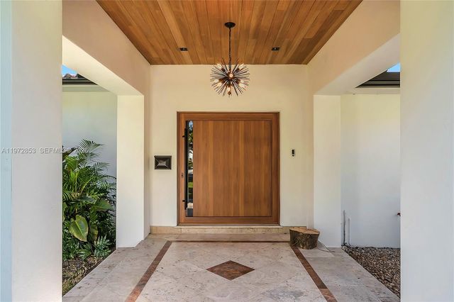 1424 Algardi Ave, Coral Gables, FL 33146