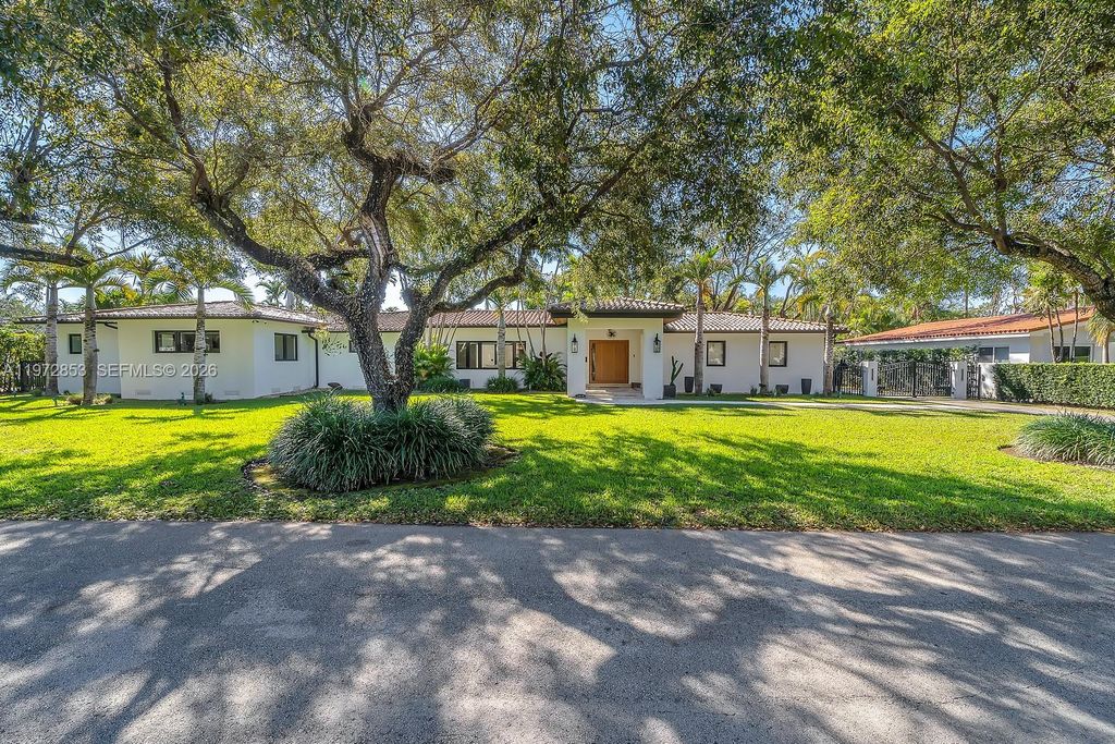 1424 Algardi Ave, Coral Gables, FL 33146