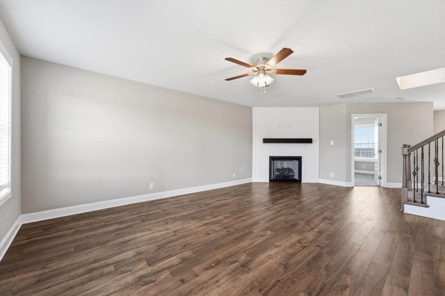 1969 Sydney Louise Dr, Clarksville, TN 37042