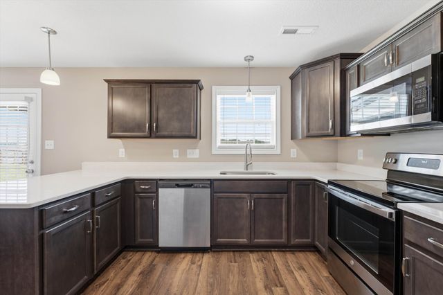 1969 Sydney Louise Dr, Clarksville, TN 37042