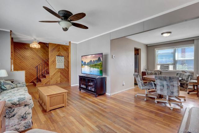 105 Madison Avenue, Brentwood, NY 11717