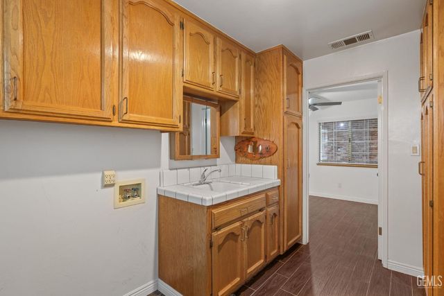 1207 Jenkins Road, Bakersfield, CA 93314