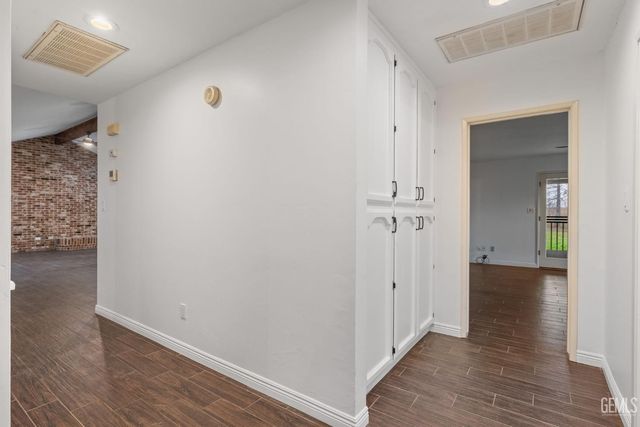 1207 Jenkins Road, Bakersfield, CA 93314