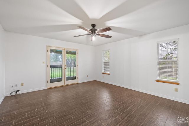 1207 Jenkins Road, Bakersfield, CA 93314