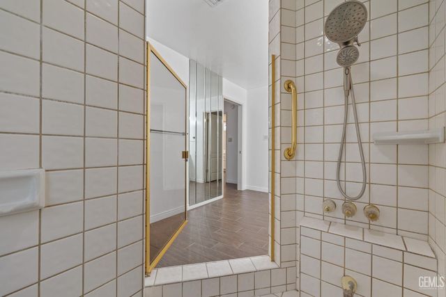 1207 Jenkins Road, Bakersfield, CA 93314