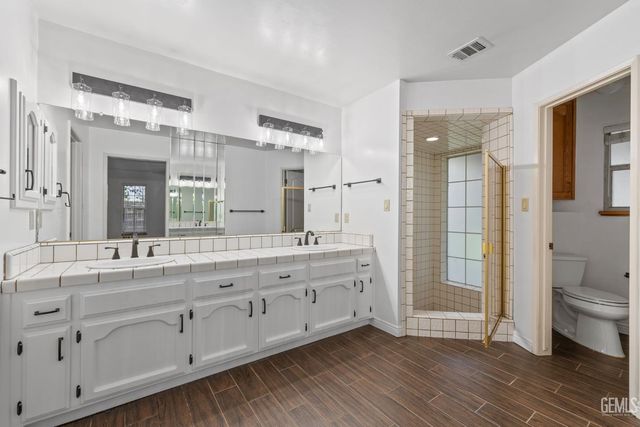 1207 Jenkins Road, Bakersfield, CA 93314