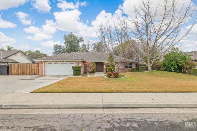 1207 Jenkins Road, Bakersfield, CA 93314