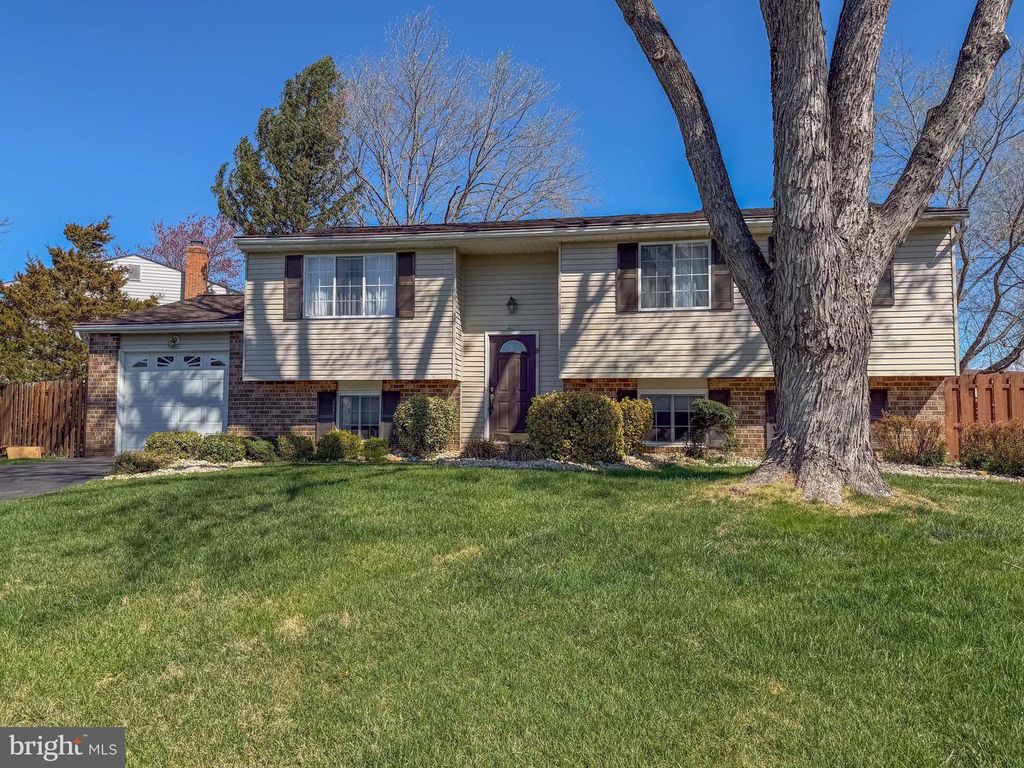 4407 VANTAGE CT, Alexandria, VA 22306