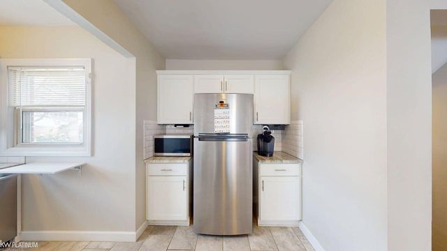 7535 Henry Street, Center Line, MI 48015