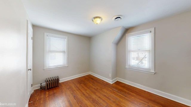 7535 Henry Street, Center Line, MI 48015