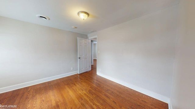 7535 Henry Street, Center Line, MI 48015