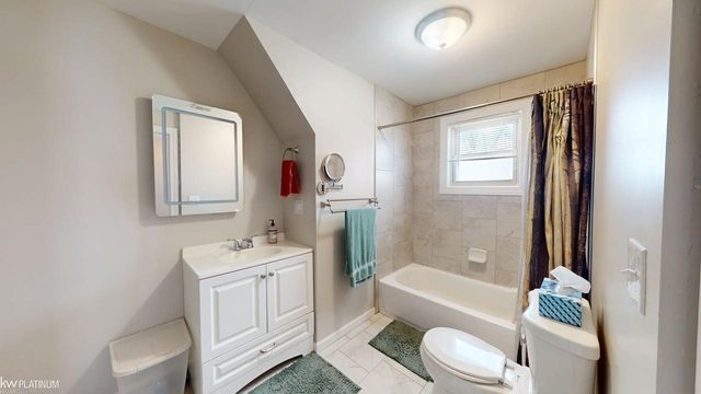 7535 Henry Street, Center Line, MI 48015