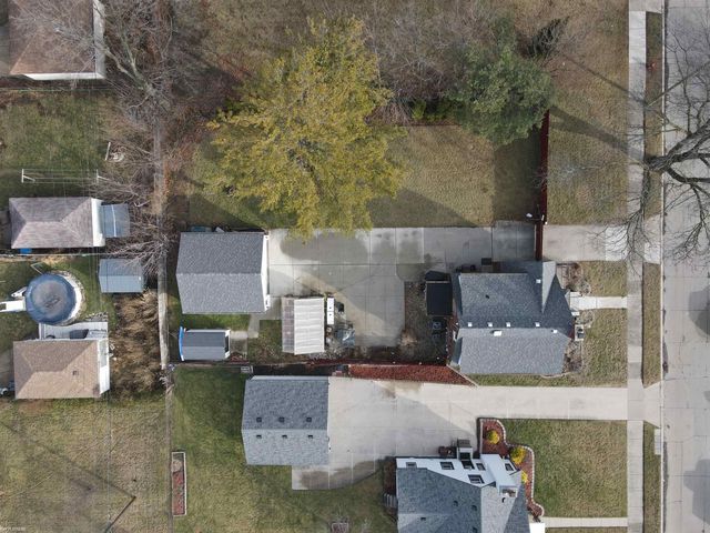 7535 Henry Street, Center Line, MI 48015