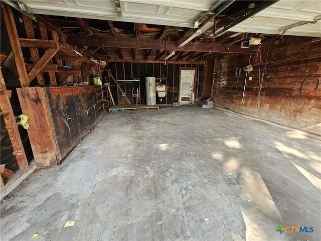 209 Diebel Drive, Victoria, TX 77905