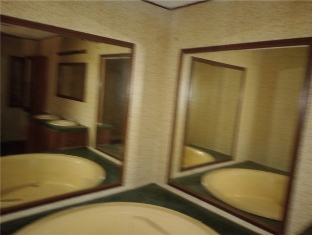 3455 Madison 8270, Huntsville, AR 72740