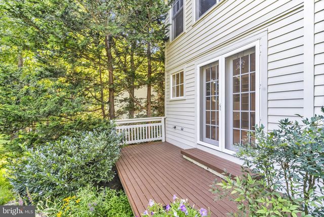 11103 BURYWOOD LN, Reston, VA 20194