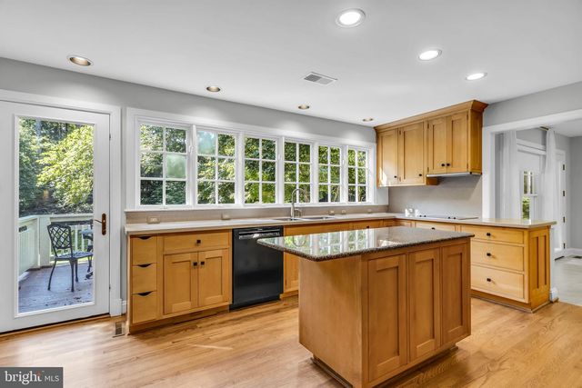 11103 BURYWOOD LN, Reston, VA 20194