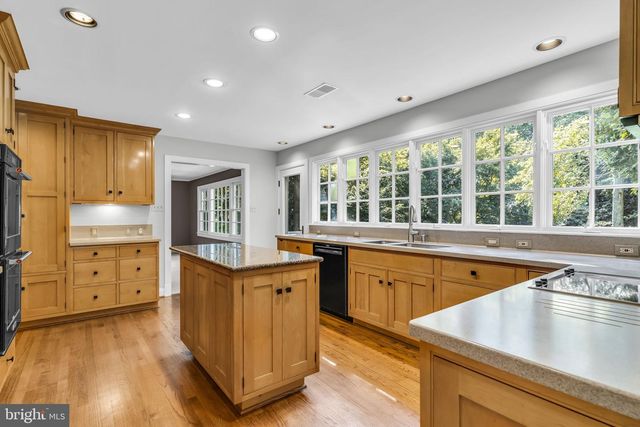 11103 BURYWOOD LN, Reston, VA 20194