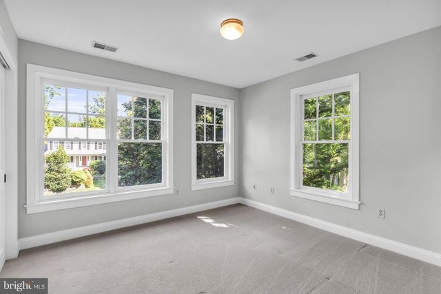 11103 BURYWOOD LN, Reston, VA 20194