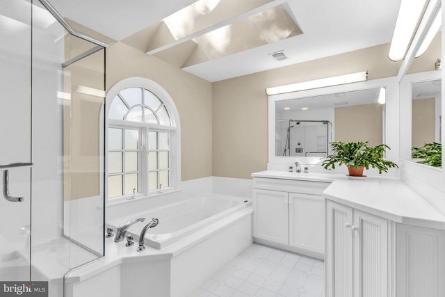 11103 BURYWOOD LN, Reston, VA 20194
