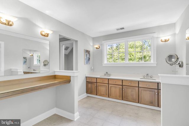 11103 BURYWOOD LN, Reston, VA 20194