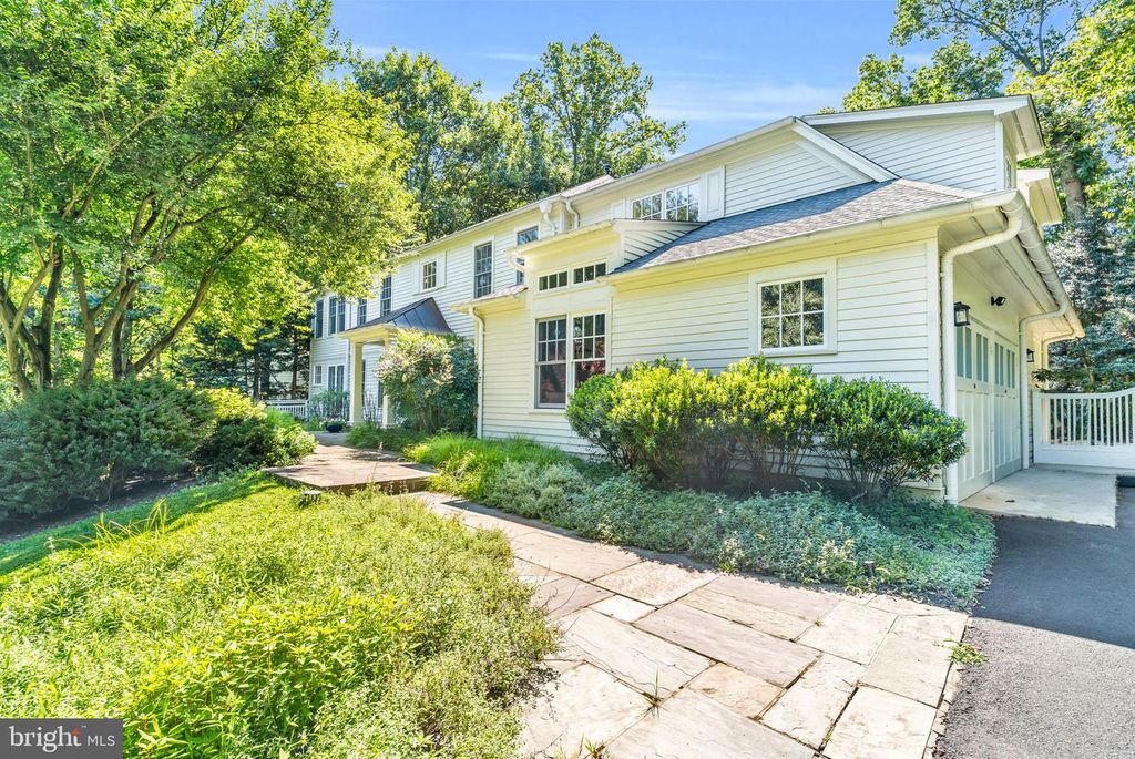 11103 BURYWOOD LN, Reston, VA 20194