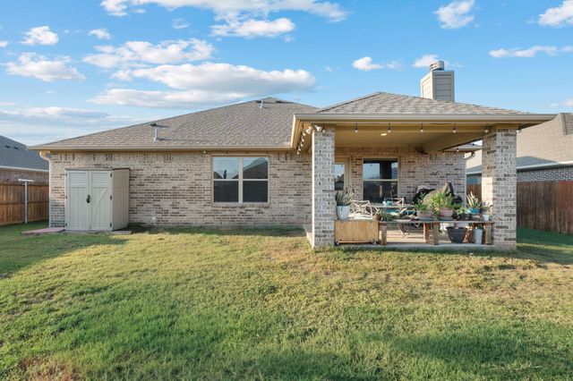 904 Sam Street, Springtown, TX 76082