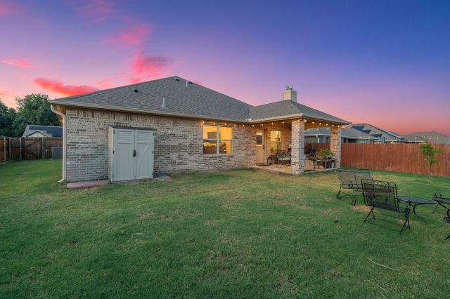 904 Sam Street, Springtown, TX 76082