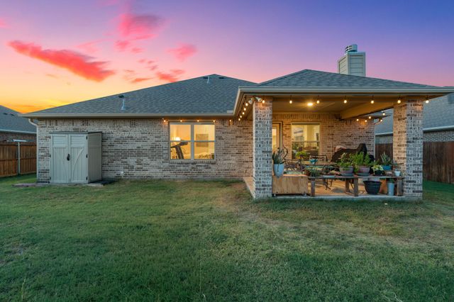 904 Sam Street, Springtown, TX 76082