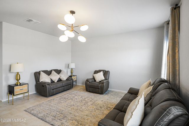 6853 S Portugal Avenue, Tucson, AZ 85757