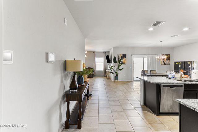 6853 S Portugal Avenue, Tucson, AZ 85757