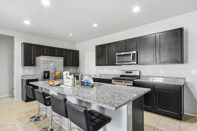 6853 S Portugal Avenue, Tucson, AZ 85757