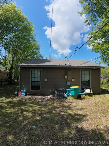 2115 N Rockford Avenue, Tulsa, OK 74106