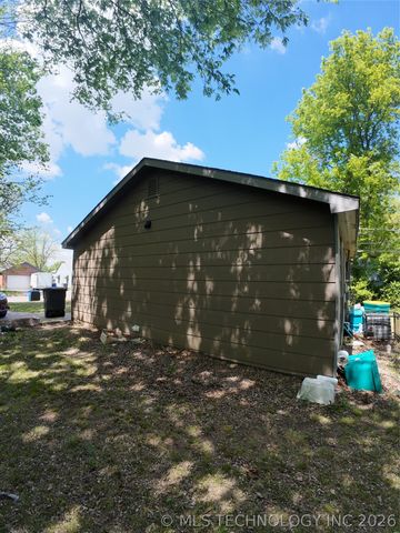 2115 N Rockford Avenue, Tulsa, OK 74106