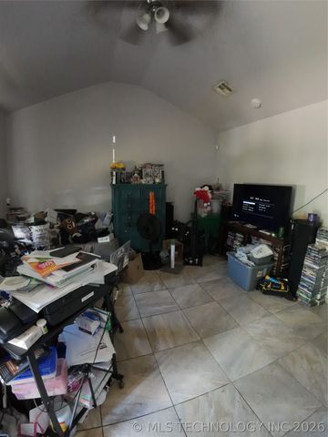 2115 N Rockford Avenue, Tulsa, OK 74106