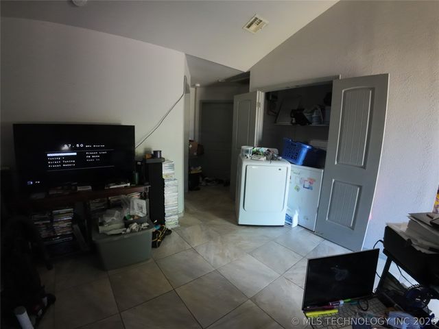 2115 N Rockford Avenue, Tulsa, OK 74106