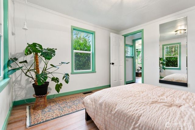 733 Eden Road W, Bremerton, WA 98312