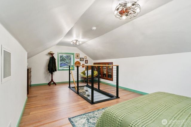 733 Eden Road W, Bremerton, WA 98312