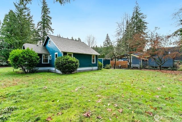 733 Eden Road W, Bremerton, WA 98312