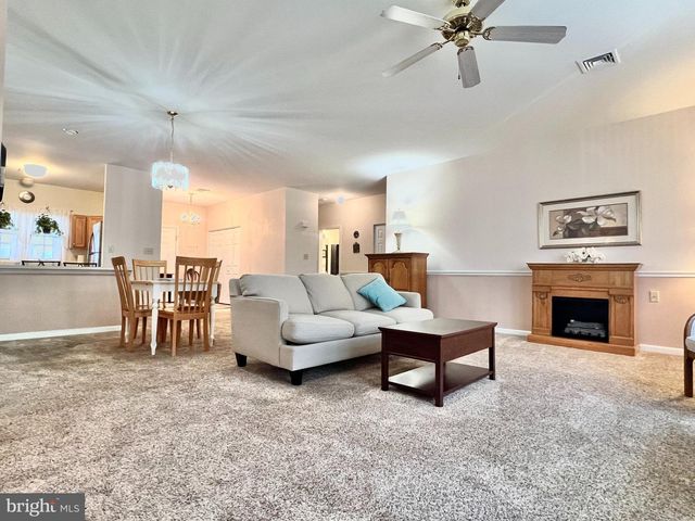 155 HEARTHSTONE LN, Lebanon, PA 17042