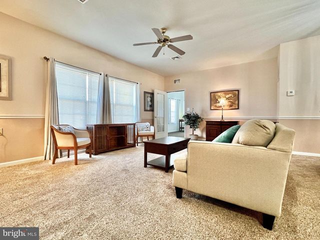 155 HEARTHSTONE LN, Lebanon, PA 17042