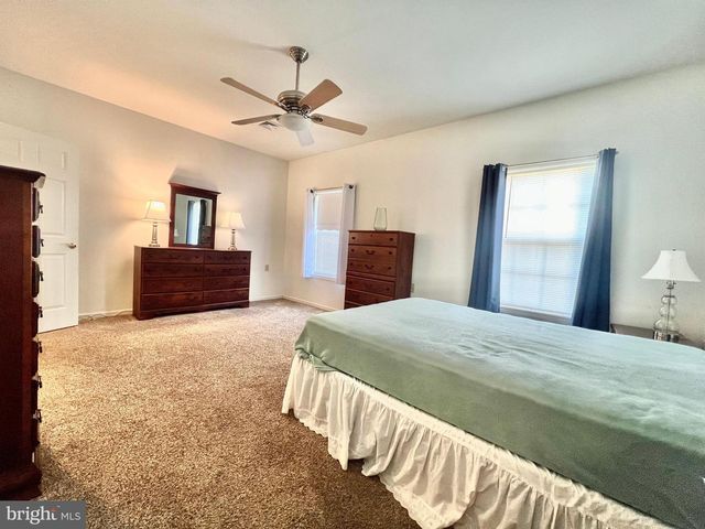 155 HEARTHSTONE LN, Lebanon, PA 17042