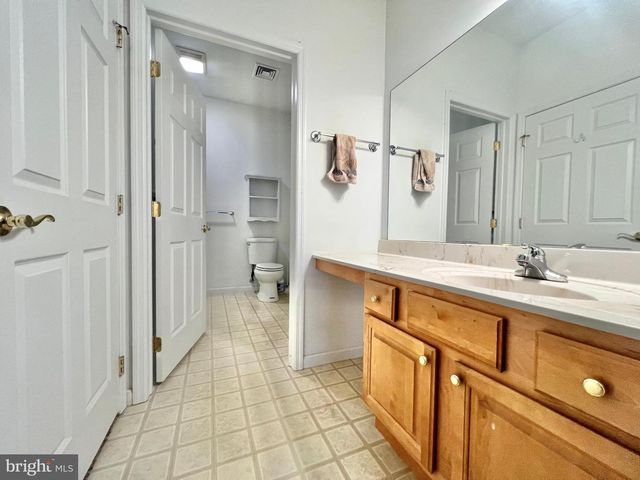 155 HEARTHSTONE LN, Lebanon, PA 17042