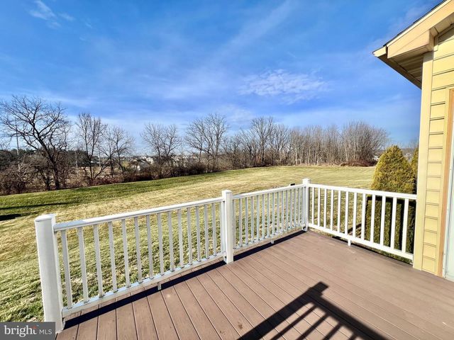 155 HEARTHSTONE LN, Lebanon, PA 17042