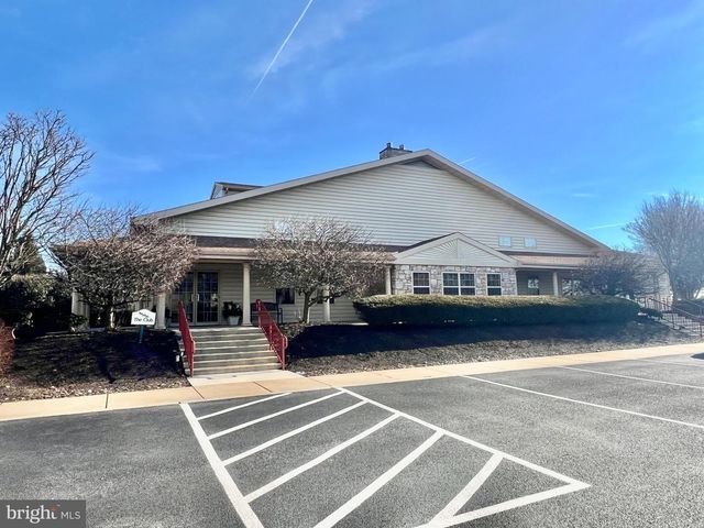 155 HEARTHSTONE LN, Lebanon, PA 17042