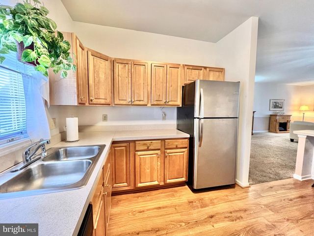 155 HEARTHSTONE LN, Lebanon, PA 17042