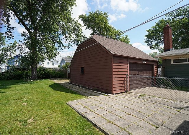 40 Kenton Road, Tonawanda, NY 14217