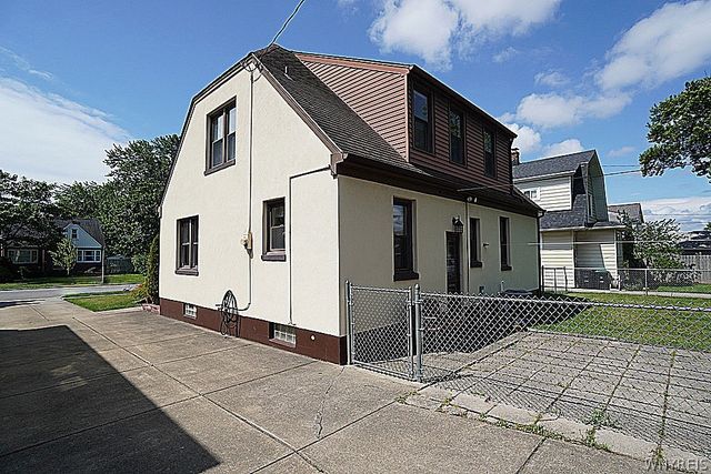 40 Kenton Road, Tonawanda, NY 14217