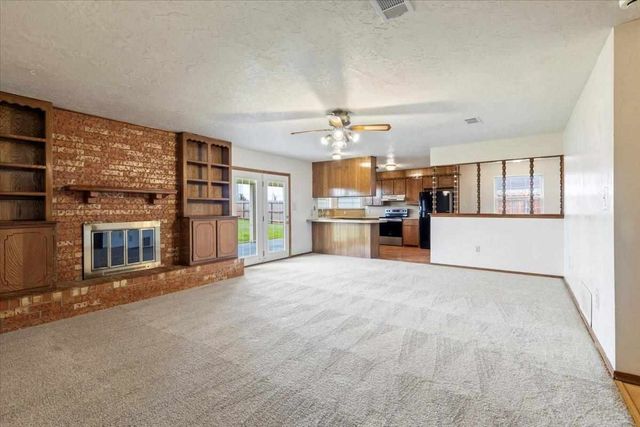 107 SE Tattershall Way, Lawton, OK 73501