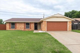 107 SE Tattershall Way, Lawton, OK 73501